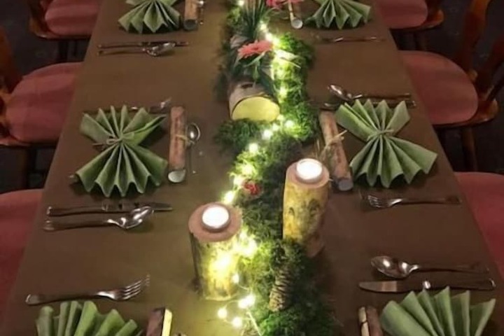 Dining 32 of 47