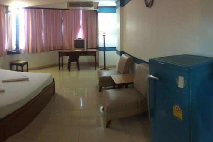 Room 20 of 147