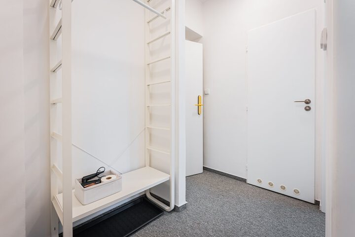 Room 47 of 105