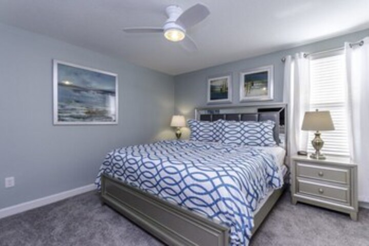 Room 17 of 38