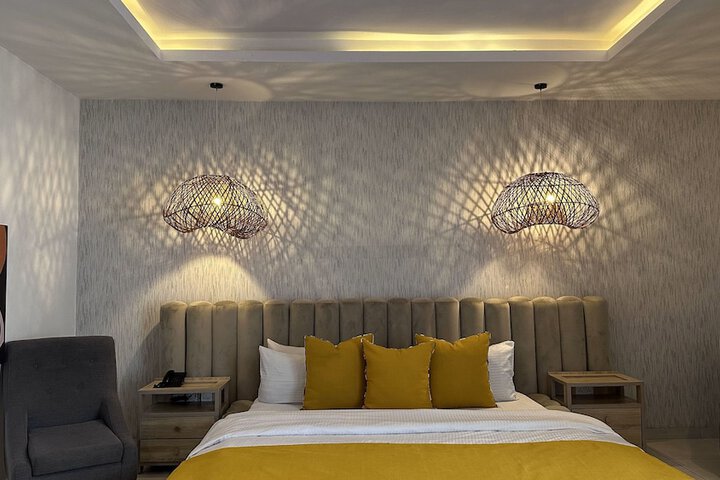 Room 35 of 85