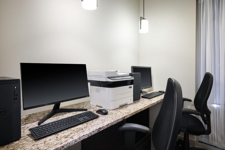 Business Center 39 of 45