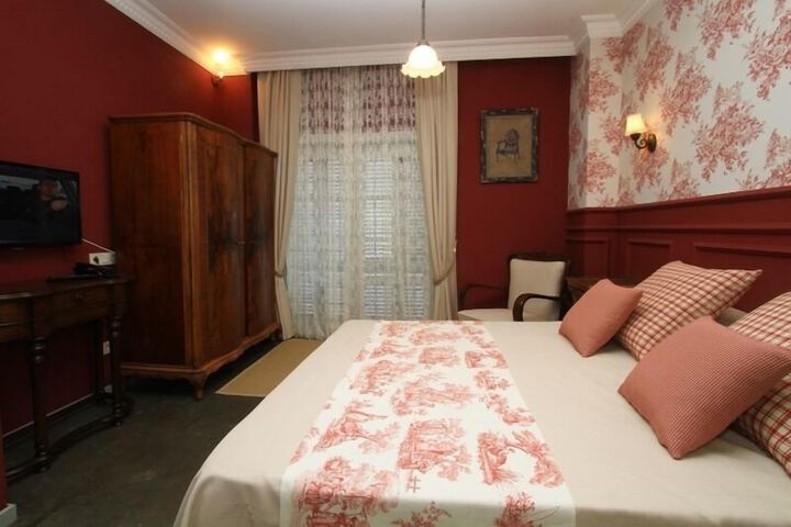 Room 17 of 118