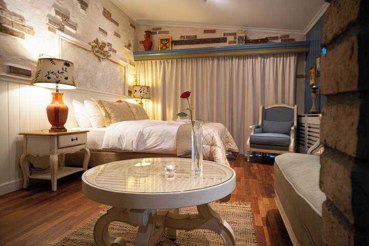 Room 18 of 71