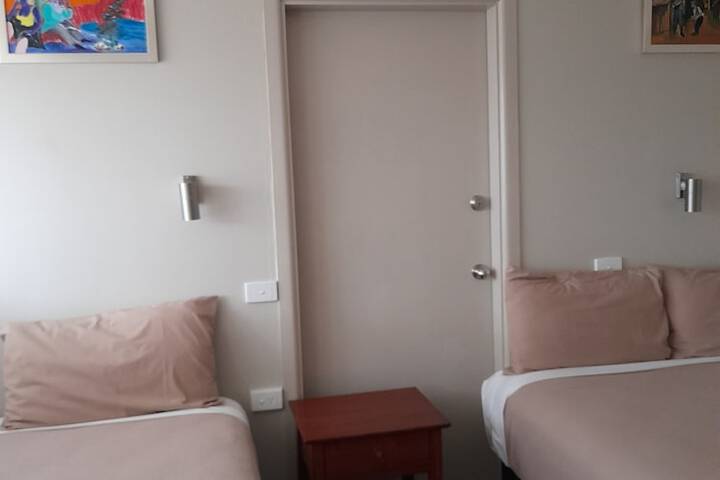 Room 9 of 86