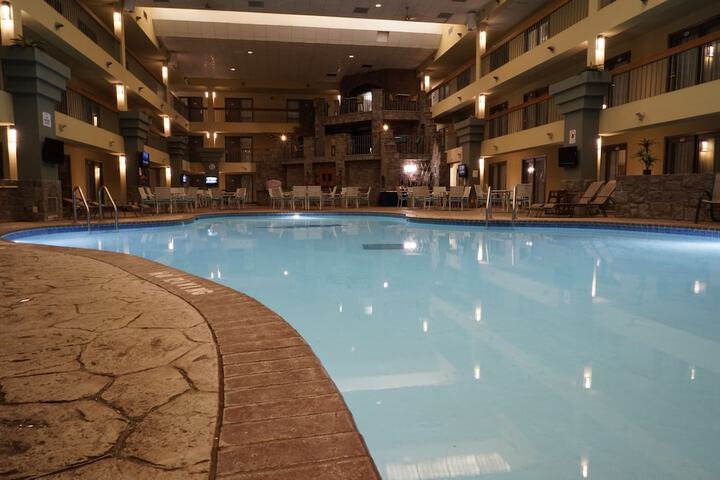 Pool 41 of 66