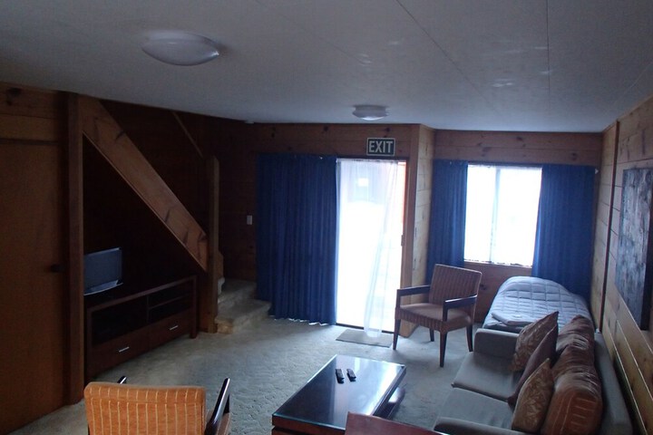 Room 26 of 50