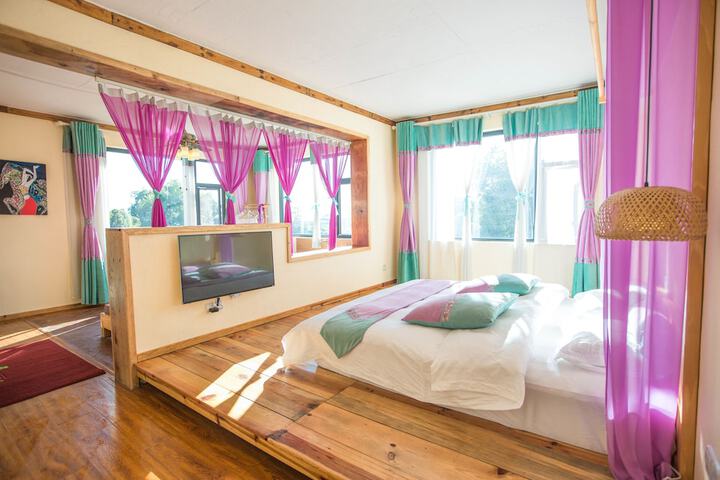 LIBAI HOLIDAY INN