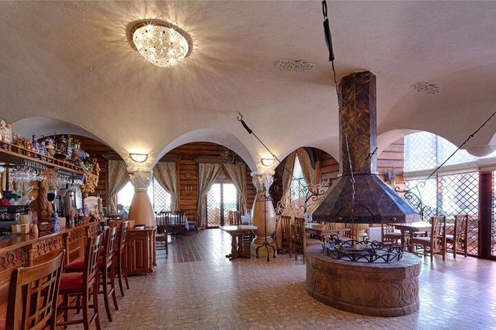 Dining Photos