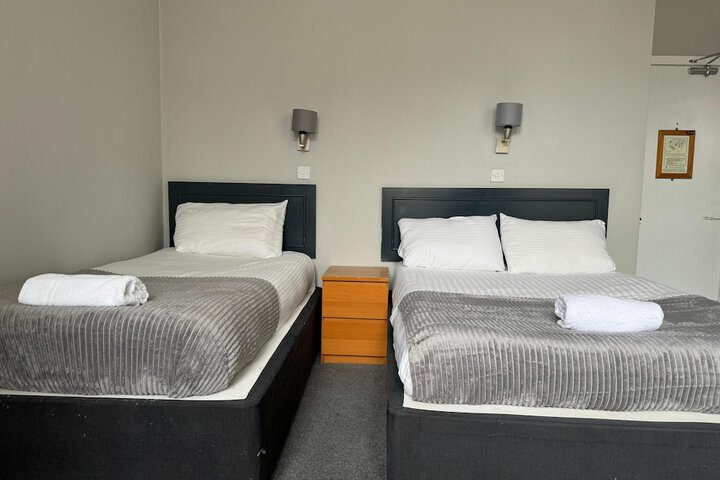 Room 7 of 34