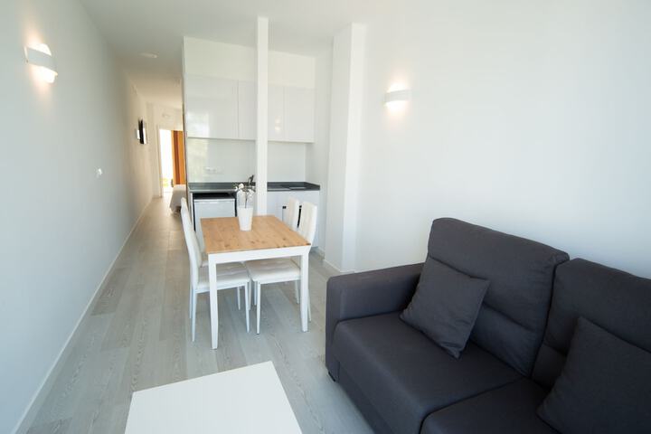 Room 4 of 48