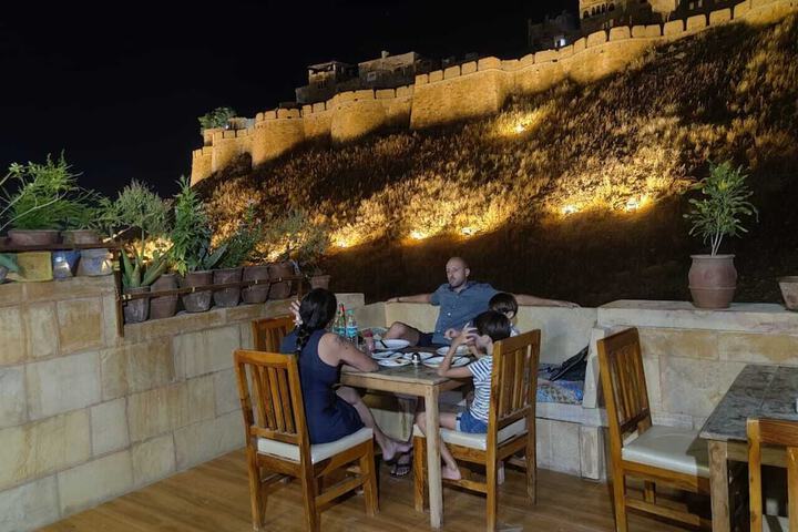 Dining 14 of 16