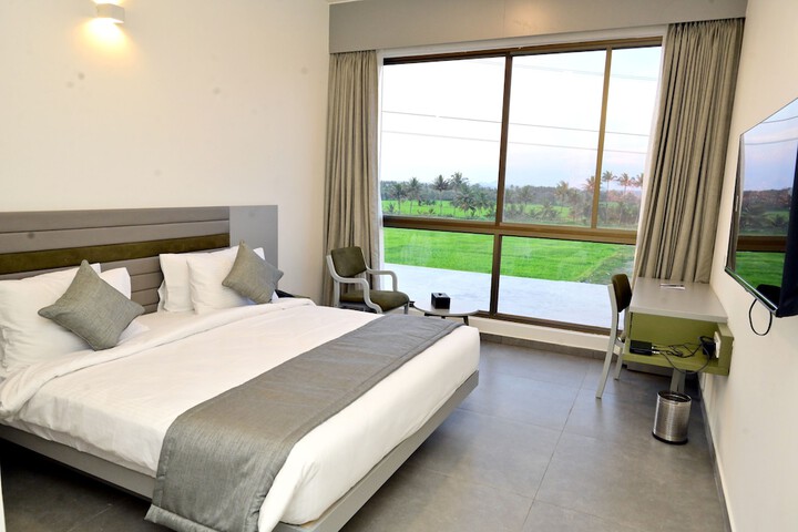 Room 9 of 29