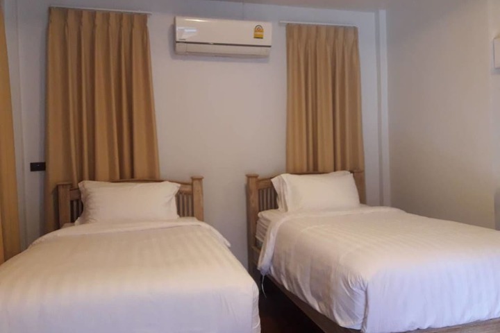 Room 3 of 52