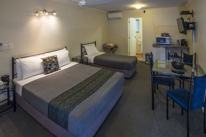 Room 8 of 31