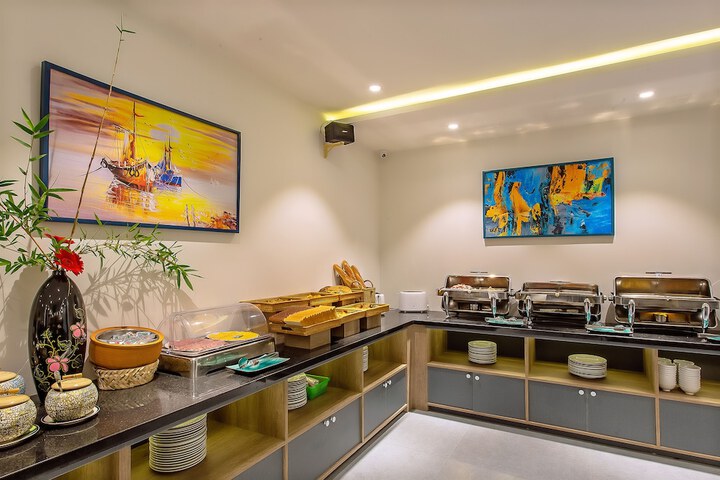 Dining 110 of 129