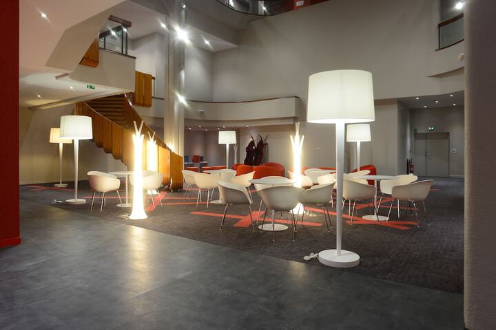 Guest Lobby