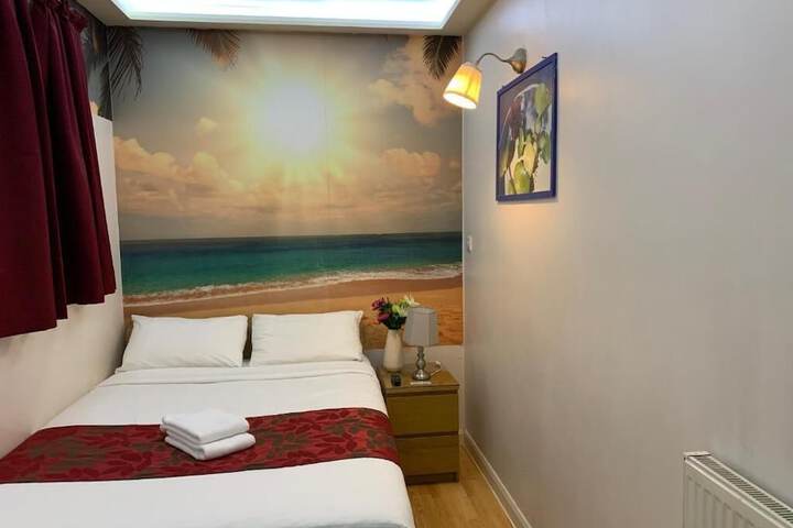 Room 8 of 26