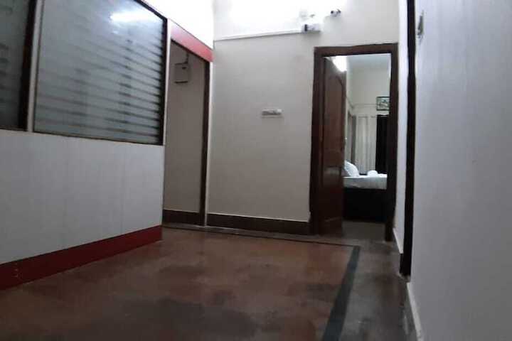 Room 5 of 43