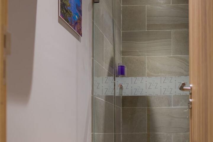 Room 14 of 23