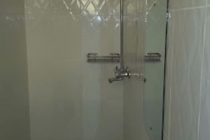 Room 10 of 20