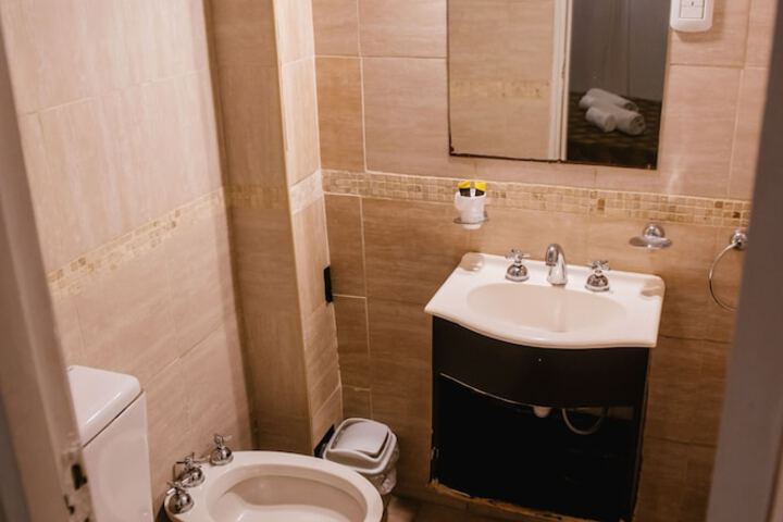 Room 7 of 27