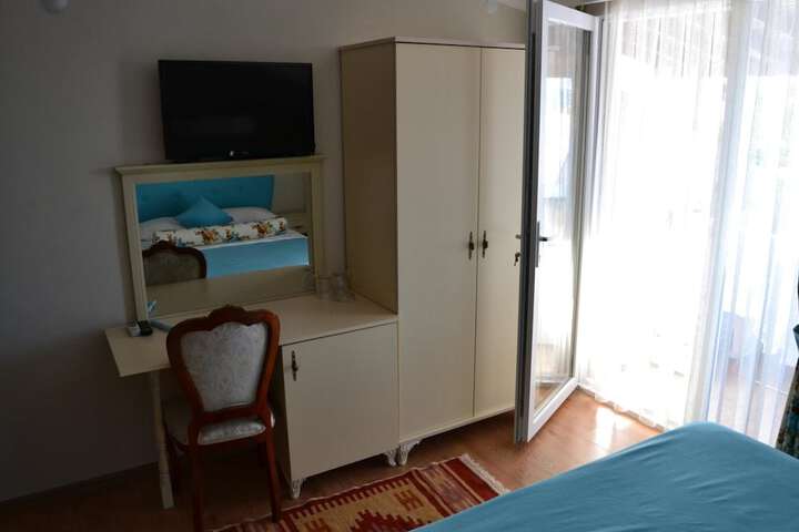 Room 11 of 47