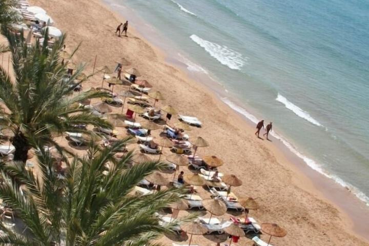 Beach 39 of 60