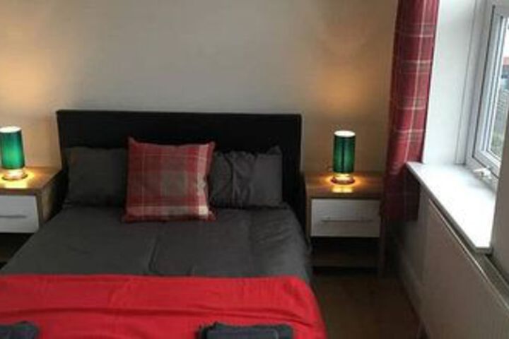 Room 2 of 9