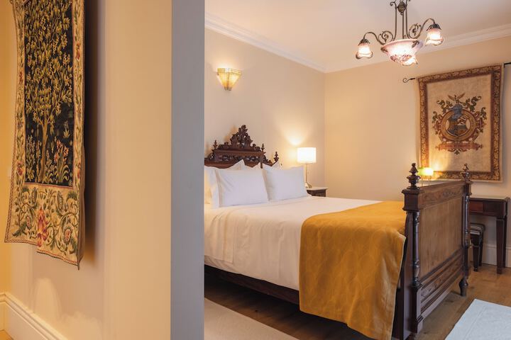 Room 10 of 193