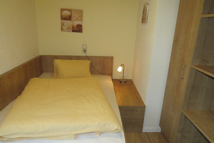 Room 10 of 36