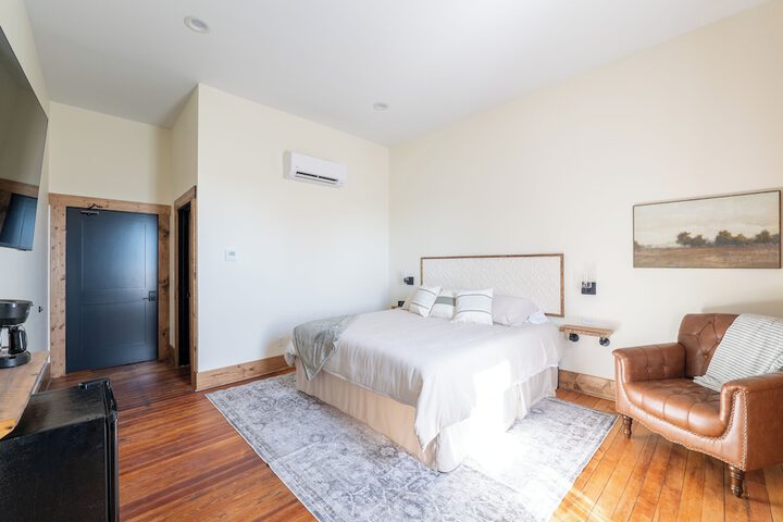 Room 19 of 39