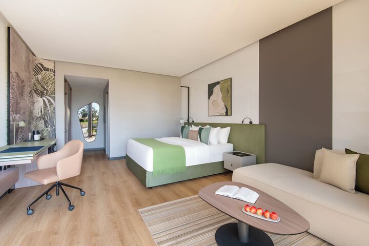 Room 12 of 64