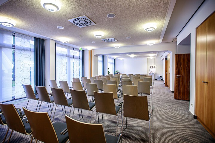 Business Center 118 of 127