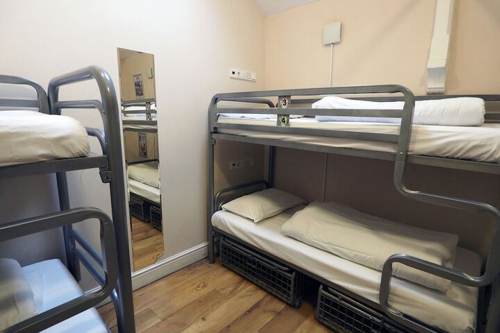 Room 6 of 43
