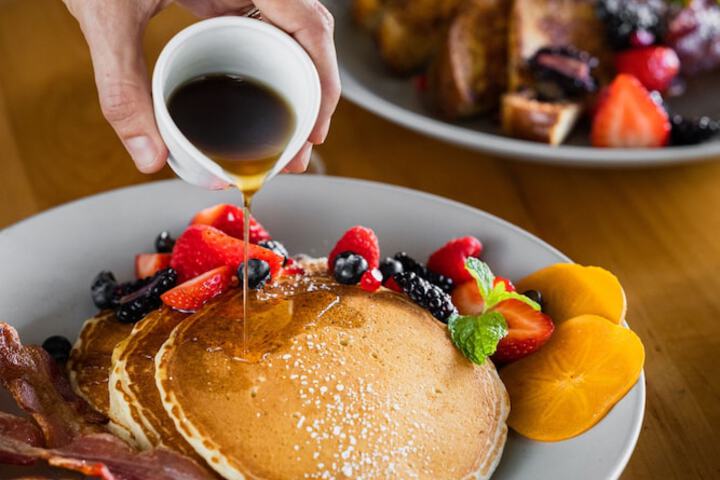 Breakfast/Coffee Service 32 of 42