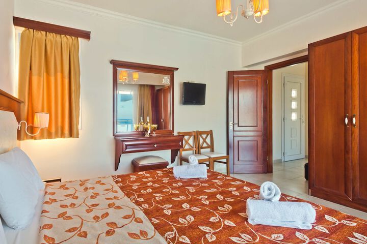 Room 5 of 39