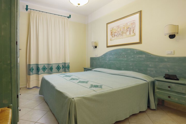 Room 3 of 16