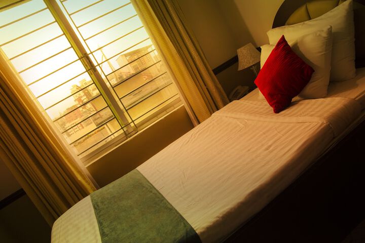 Room 28 of 64