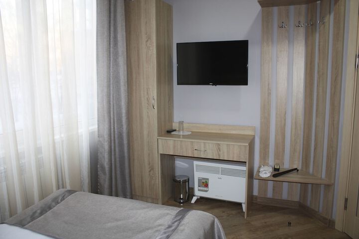 Room 4 of 44