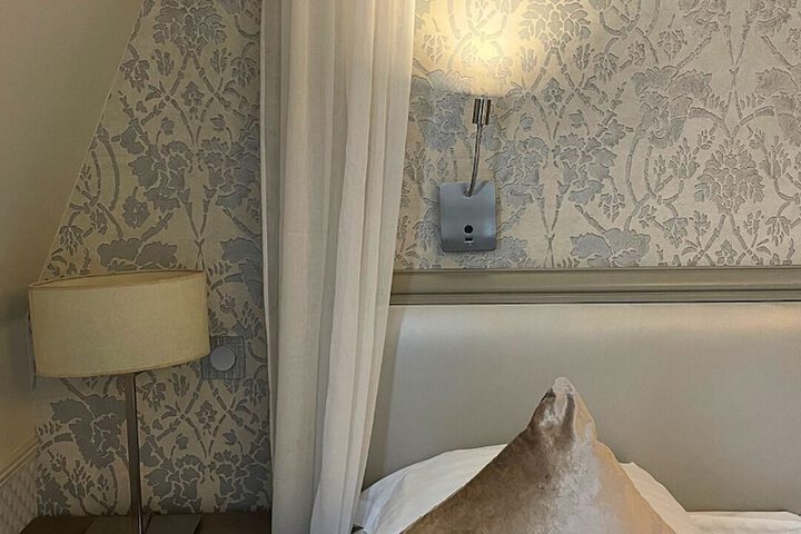 Room 19 of 73