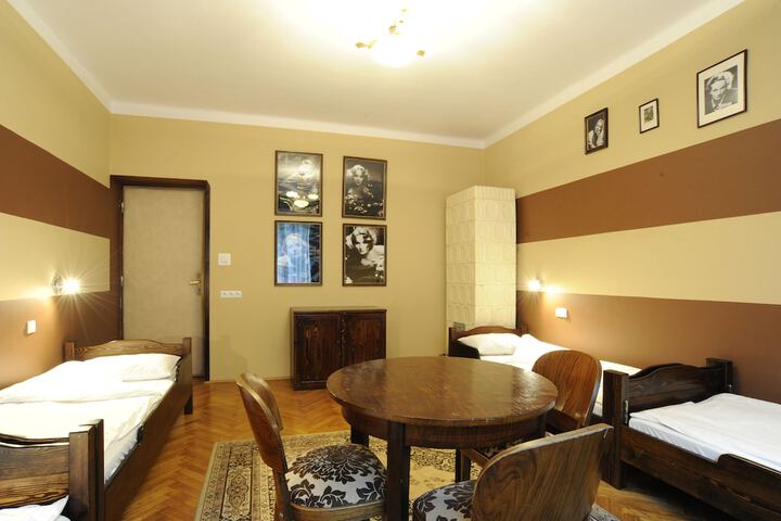 Room 19 of 54