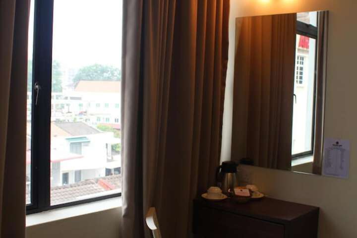 Room 12 of 68