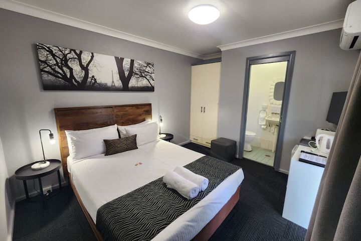 Room 36 of 46