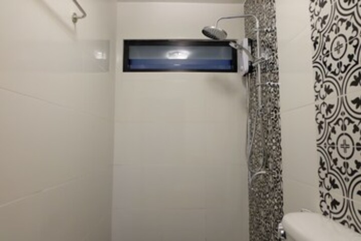 Room 8 of 23