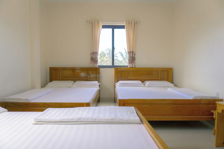 Room 15 of 23