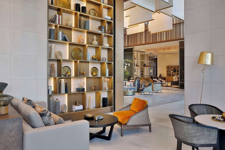 Hotel Interior 4 of 133