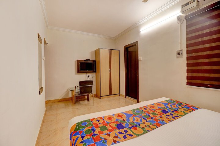 Room 12 of 26