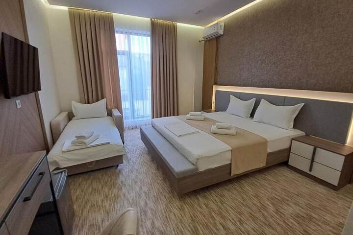 Room 8 of 60