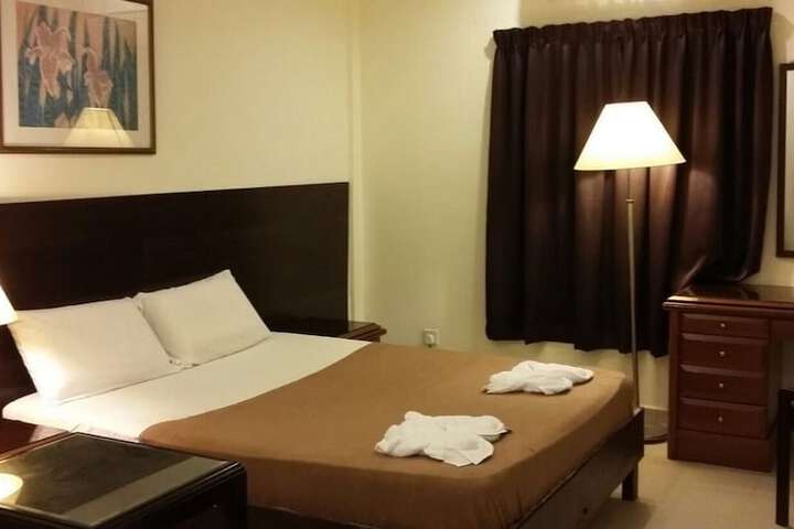 Room 7 of 34
